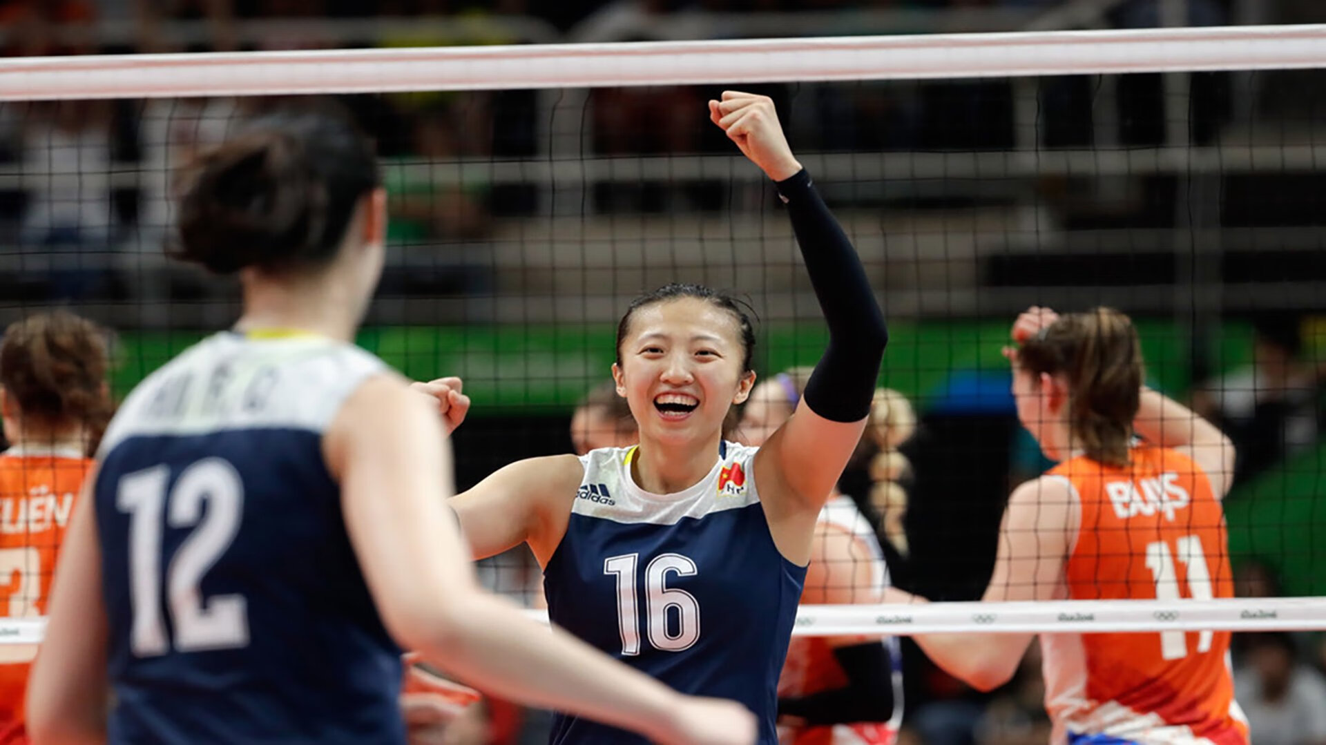 开云app下载-巨龙球场的青春风暴,当波尔图老将传射,皇马新星闪耀,球探笔下已写满未来,巨龙球场青春风暴,波尔图老将传射,皇马新星闪耀,球探笔下未来已写就